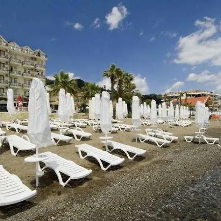 Yuzbasi ホテル 3*