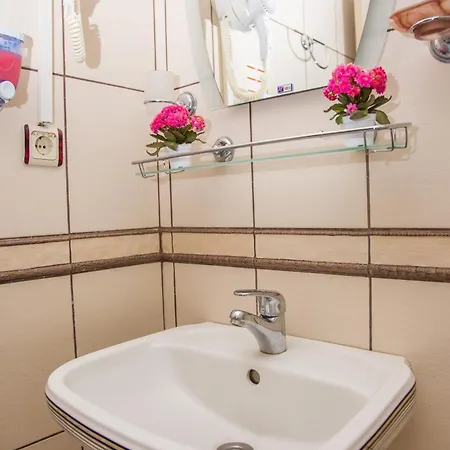 Yuzbasi マルマリス