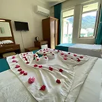 مبيت وإفطار يوزباسي بيتش فندق 3*