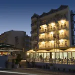مبيت وإفطار يوزباسي بيتش 3*