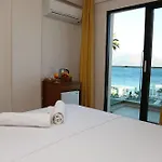 مبيت وإفطار يوزباسي بيتش 3*