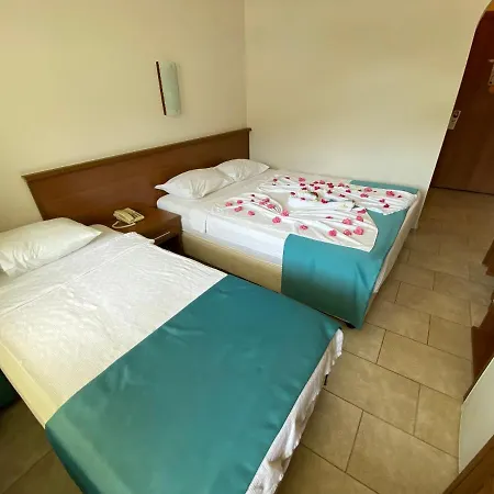 Ξενοδοχείο Bliss Beach Hotel 3*