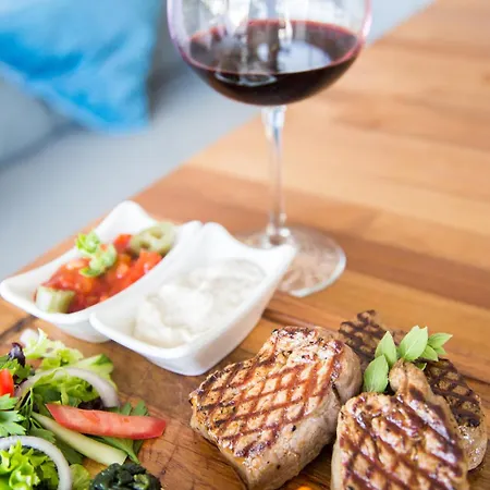 فندق مبيت وإفطار يوزباسي بيتش