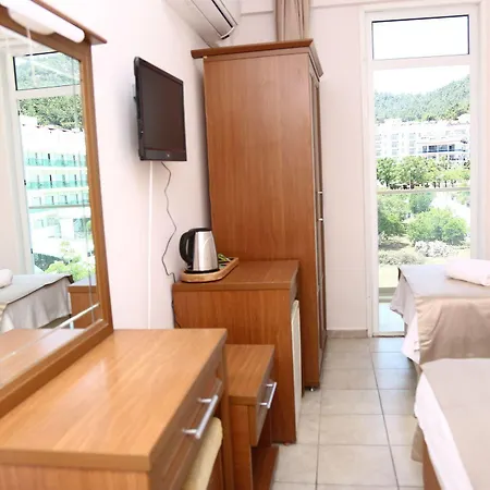 Bliss Beach Hotel 3* Μαρμαρίς