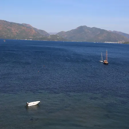 مبيت وإفطار يوزباسي بيتش