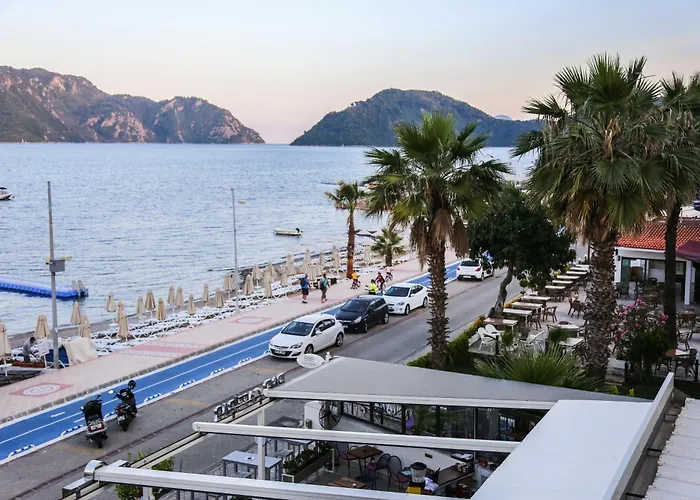 ホテル Yuzbasi マルマリス