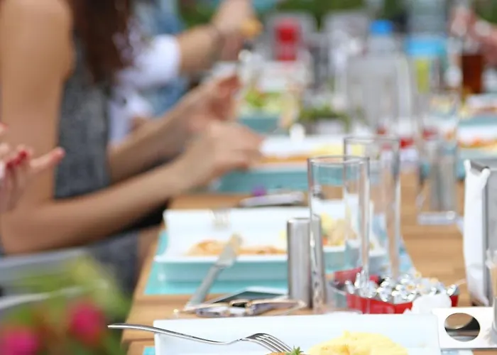 Yuzbasi マルマリス